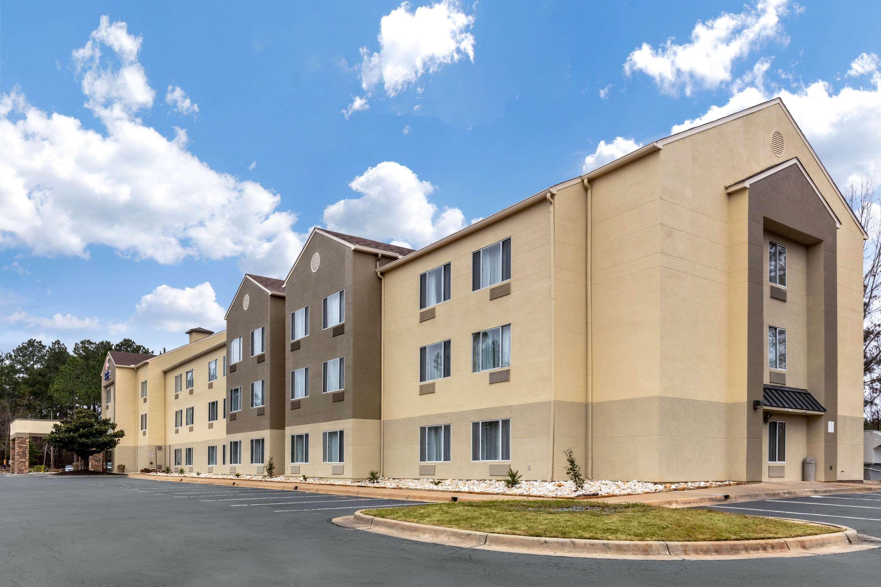 Comfort Inn & Suites Montgomery East Carmichael Rd Exterior foto