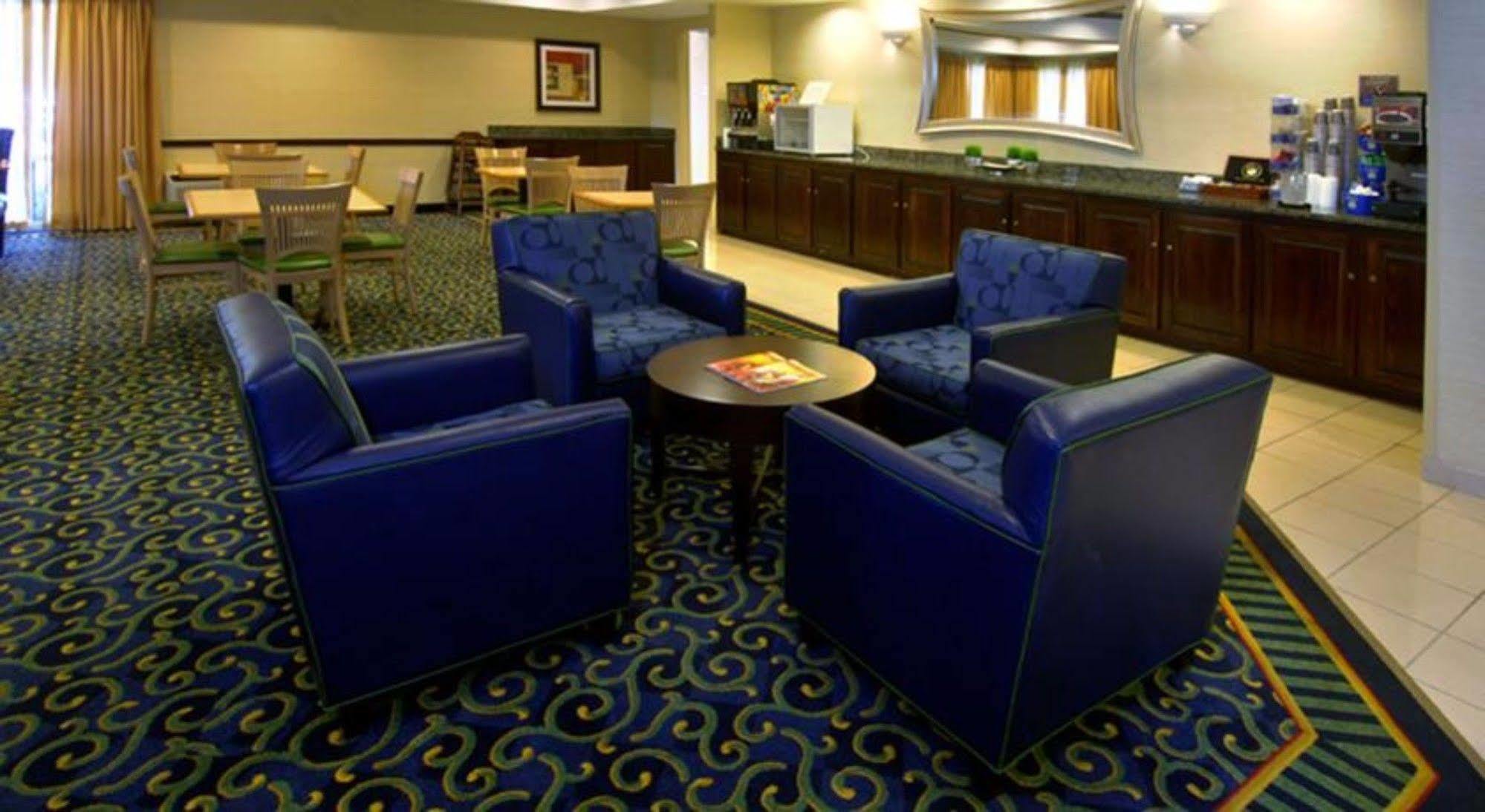 Comfort Inn & Suites Montgomery East Carmichael Rd Exterior foto
